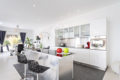 Купить виллу в Розы, Испания с 5 спален, 240м², № 5659 - фото 7