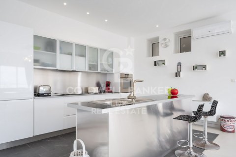 Купить виллу в Розы, Испания с 5 спален, 240м², № 5659 - фото 6