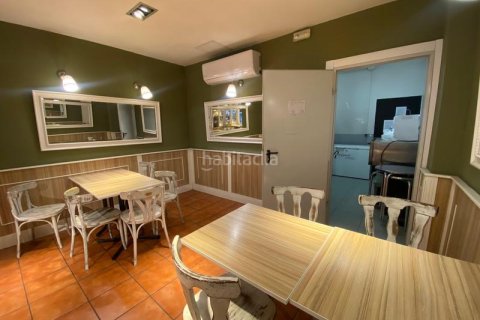 Propiedad comercial de 198 m² en venta en Sant Martí, Barcelona, Cataluña, Spain № 2174 - foto 18