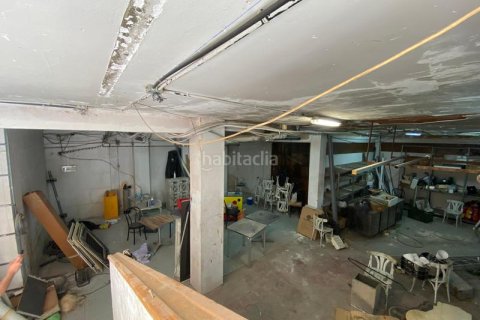 Propiedad comercial de 198 m² en venta en Sant Martí, Barcelona, Cataluña, Spain № 2174 - foto 3