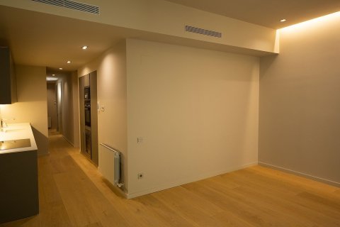 Apartamento de 2 dormitorios en venta en Ciudad Vieja, Barcelona, Cataluña, Spain № 2464 - foto 3