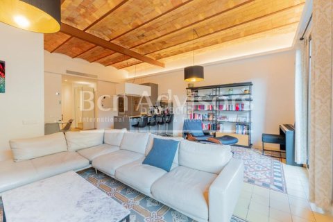 Apartamento de 3 dormitorios en venta en Eixample, Barcelona, Cataluña, Spain № 2913 - foto 15