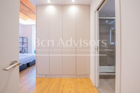 Apartamento de 3 dormitorios en venta en Eixample, Barcelona, Cataluña, Spain № 2913 - foto 27