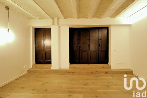 Apartamento de 2 dormitorios en venta en Barcelona, Cataluña, Spain № 4867 - foto 5