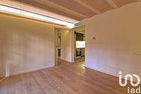 Apartamento de 2 dormitorios en venta en Barcelona, Cataluña, Spain № 4867 - foto 8