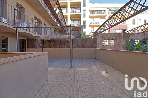 Apartamento de 2 dormitorios en venta en Barcelona, Cataluña, Spain № 4867 - foto 3