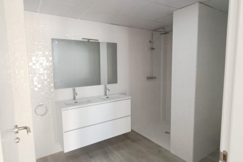 Apartamento de 3 dormitorios en venta en L'Ametlla de Mar, Tarragona, Cataluña, Spain № 4864 - foto 18