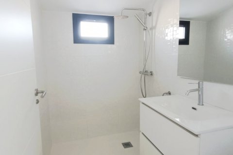 Apartamento de 3 dormitorios en venta en L'Ametlla de Mar, Tarragona, Cataluña, Spain № 4864 - foto 17