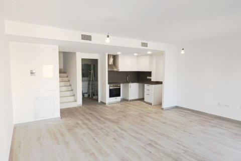 Apartamento de 3 dormitorios en venta en L'Ametlla de Mar, Tarragona, Cataluña, Spain № 4864 - foto 4