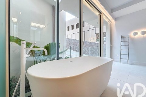 Сasa de 4 dormitorios en venta en Sant Pere de Ribes, Barcelona, Cataluña, Spain № 4862 - foto 21