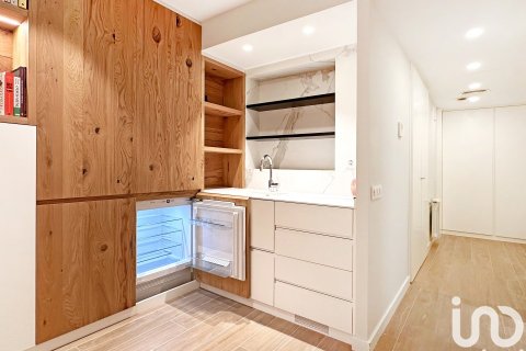 Сasa de 3 dormitorios en venta en Barcelona, Cataluña, Spain № 4973 - foto 19