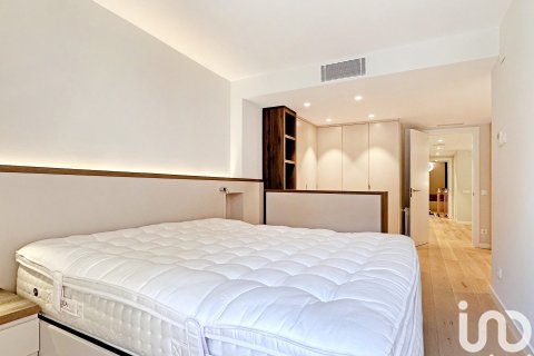 Сasa de 3 dormitorios en venta en Barcelona, Cataluña, Spain № 4973 - foto 23