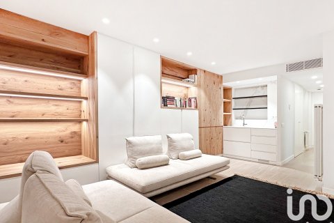 Сasa de 3 dormitorios en venta en Barcelona, Cataluña, Spain № 4973 - foto 18