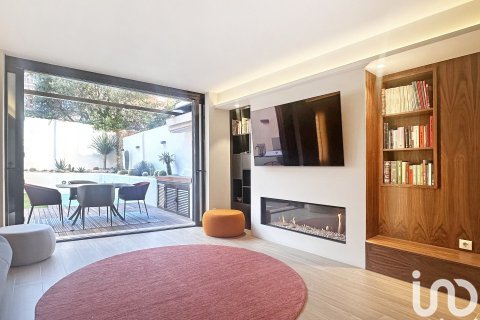 Сasa de 3 dormitorios en venta en Barcelona, Cataluña, Spain № 4973 - foto 5
