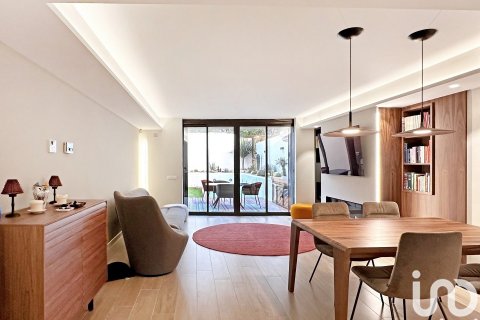 Сasa de 3 dormitorios en venta en Barcelona, Cataluña, Spain № 4973 - foto 6