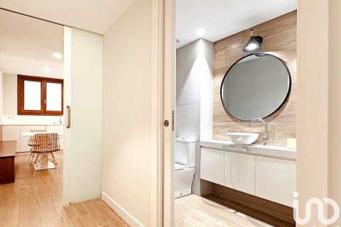 Сasa de 3 dormitorios en venta en Barcelona, Cataluña, Spain № 4973 - foto 9