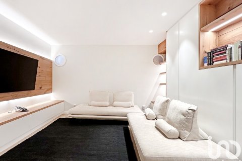 Сasa de 3 dormitorios en venta en Barcelona, Cataluña, Spain № 4973 - foto 17