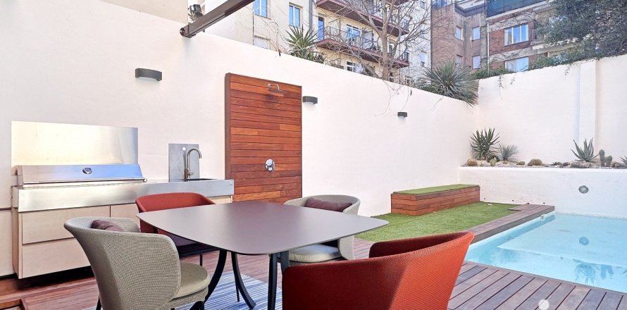 Сasa de 3 dormitorios en venta en Barcelona, Cataluña, Spain № 4973