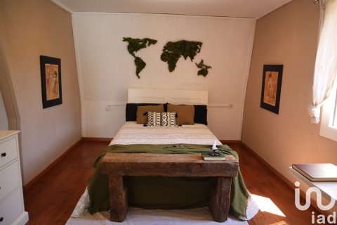 Сasa de 4 dormitorios en venta en Castellar del Vallès, Barcelona, Cataluña, Spain № 4968 - foto 18