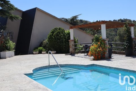 Сasa de 4 dormitorios en venta en Castellar del Vallès, Barcelona, Cataluña, Spain № 4968 - foto 3