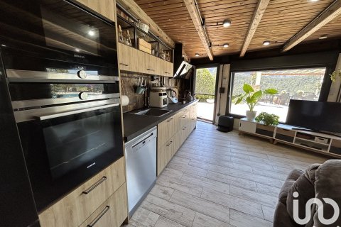 Сasa de 4 dormitorios en venta en Castellar del Vallès, Barcelona, Cataluña, Spain № 4968 - foto 21