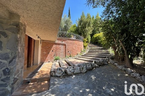 Сasa de 4 dormitorios en venta en Castellar del Vallès, Barcelona, Cataluña, Spain № 4968 - foto 24