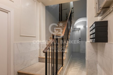 Ático de 3 dormitorios en venta en Barcelona, Cataluña, Spain № 5455 - foto 14