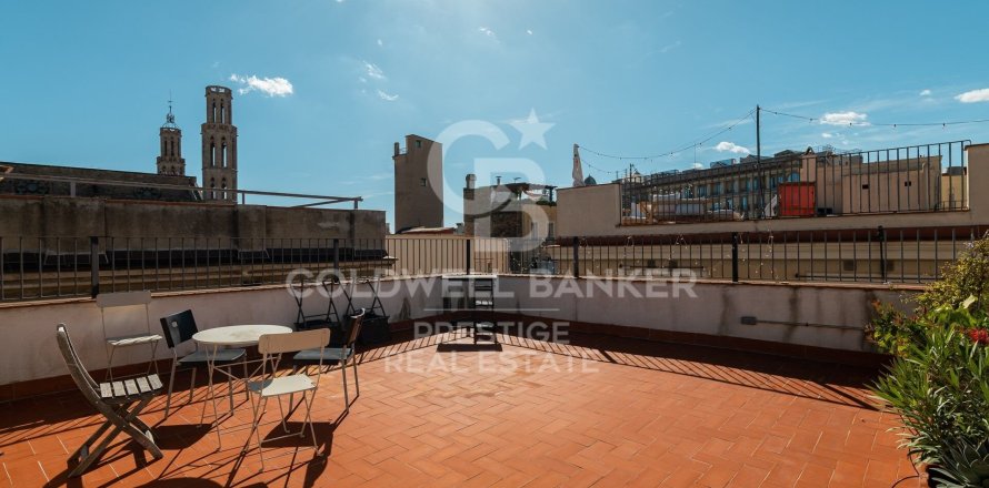 Ático de 3 dormitorios en venta en Barcelona, Cataluña, Spain № 5455