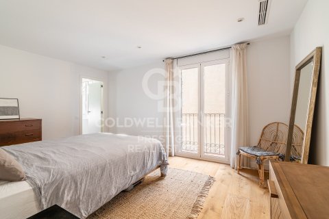 Ático de 3 dormitorios en venta en Barcelona, Cataluña, Spain № 5455 - foto 9