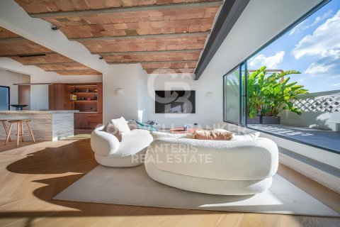 Ático de 4 dormitorios en venta en Barcelona, Cataluña, Spain № 5457