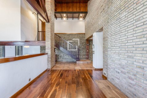 Villa de 6 dormitorios en venta en Barcelona, Cataluña, Spain № 4109 - foto 6