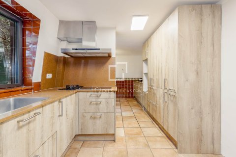 Villa de 6 dormitorios en venta en Barcelona, Cataluña, Spain № 4109 - foto 19