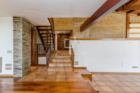 Villa de 6 dormitorios en venta en Barcelona, Cataluña, Spain № 4109 - foto 11