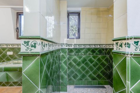 Villa de 6 dormitorios en venta en Barcelona, Cataluña, Spain № 4109 - foto 27