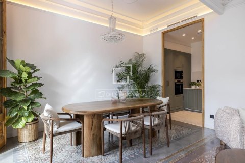 Apartamento de 2 dormitorios en venta en Barcelona, Cataluña, Spain № 4106 - foto 18