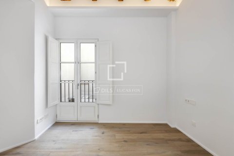 2 bedrooms apartment for sale in Barcelona, Catalonia, Spain № 4376 - photo 14