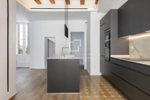 2 bedrooms apartment for sale in Barcelona, Catalonia, Spain № 4376 - photo 11