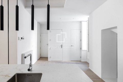 2 bedrooms apartment for sale in Barcelona, Catalonia, Spain № 4376 - photo 18
