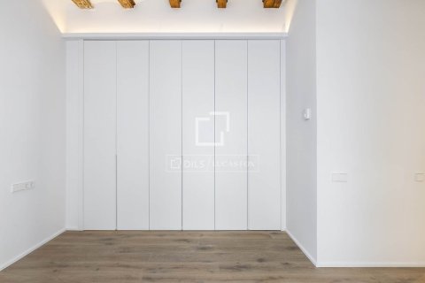 2 bedrooms apartment for sale in Barcelona, Catalonia, Spain № 4376 - photo 15