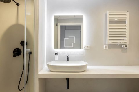 2 bedrooms apartment for sale in Barcelona, Catalonia, Spain № 4376 - photo 17