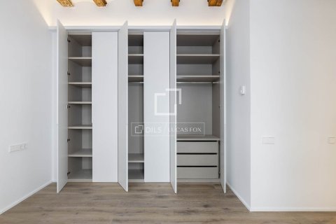 2 bedrooms apartment for sale in Barcelona, Catalonia, Spain № 4376 - photo 16