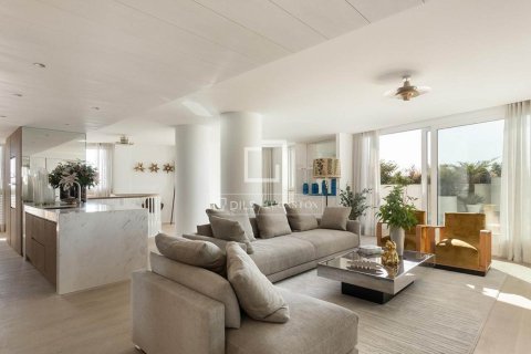 Ático de 4 dormitorios en venta en Barcelona, Cataluña, Spain № 4377 - foto 11