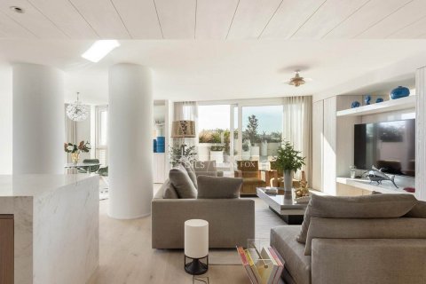 Ático de 4 dormitorios en venta en Barcelona, Cataluña, Spain № 4377 - foto 15
