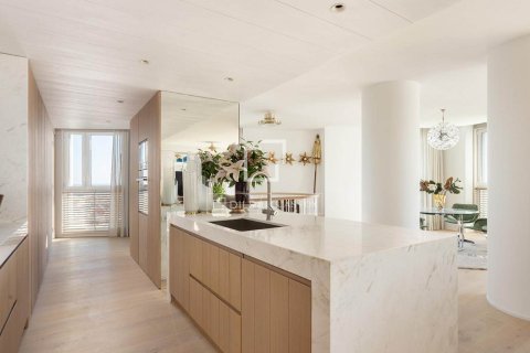 Ático de 4 dormitorios en venta en Barcelona, Cataluña, Spain № 4377 - foto 19