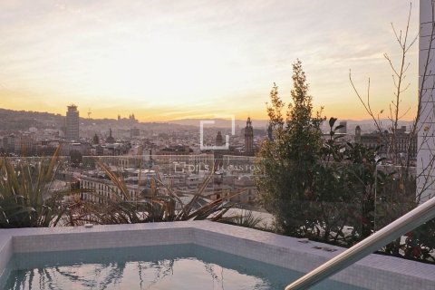 Ático de 4 dormitorios en venta en Barcelona, Cataluña, Spain № 4377