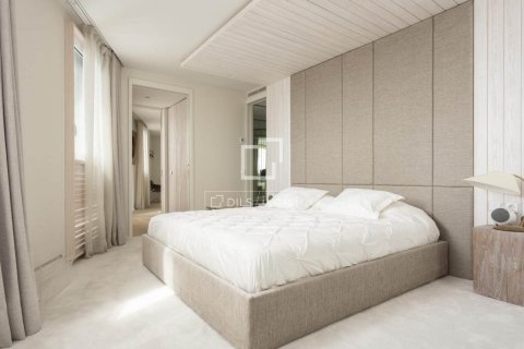 Ático de 4 dormitorios en venta en Barcelona, Cataluña, Spain № 4377 - foto 26