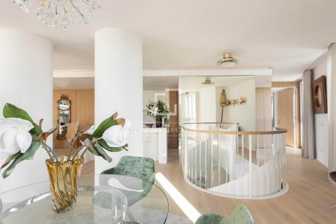 Ático de 4 dormitorios en venta en Barcelona, Cataluña, Spain № 4377 - foto 22