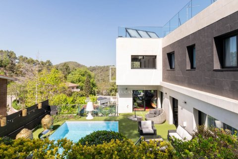 Villa de 6 dormitorios en venta en Barcelona, Cataluña, Spain № 4382