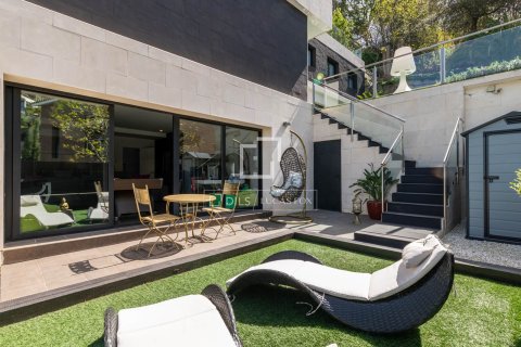 Villa de 6 dormitorios en venta en Barcelona, Cataluña, Spain № 4382 - foto 11