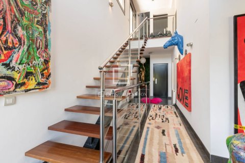 Villa de 6 dormitorios en venta en Barcelona, Cataluña, Spain № 4382 - foto 7